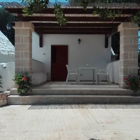Trullo Lauro בית נופש *