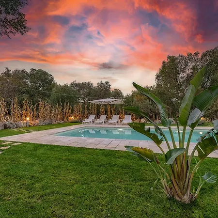 Holiday home Trullo Lauro *