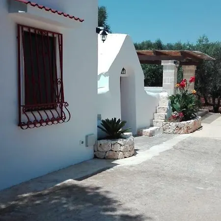 Holiday home Trullo Lauro *