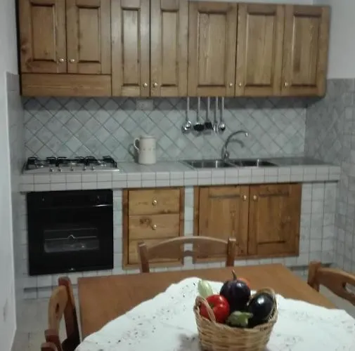 בית נופש Trullo Lauro צ'לייה מספיקה