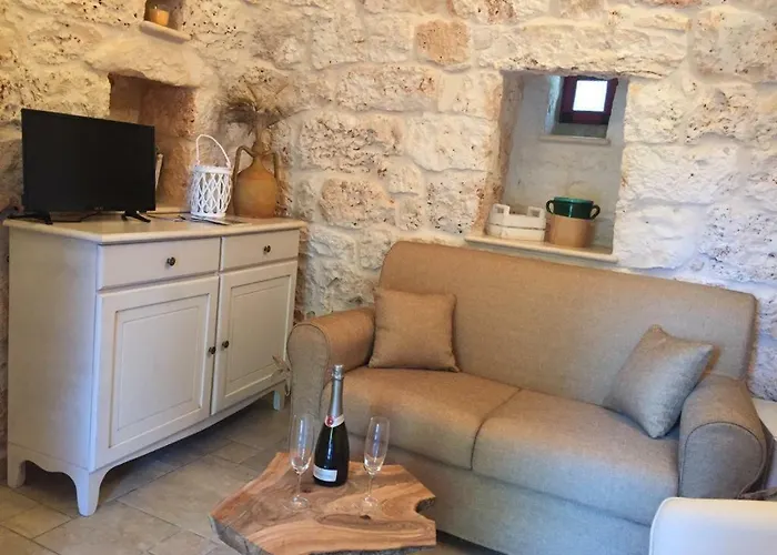 בית נופש Trullo Lauro צ'לייה מספיקה